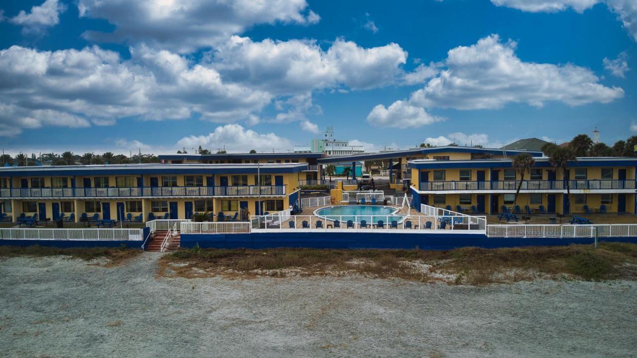 Sandals Hotel 3*