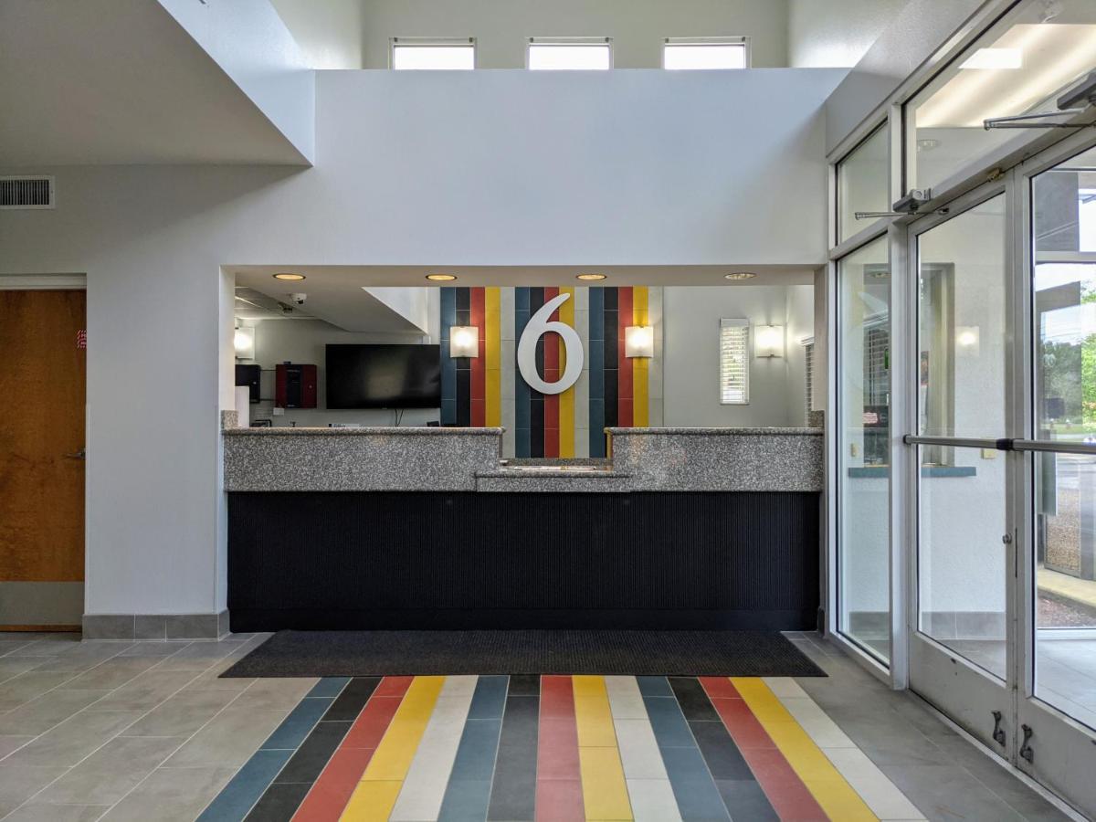 6 Pensacola, Fl - West I-10 Hotel 2*