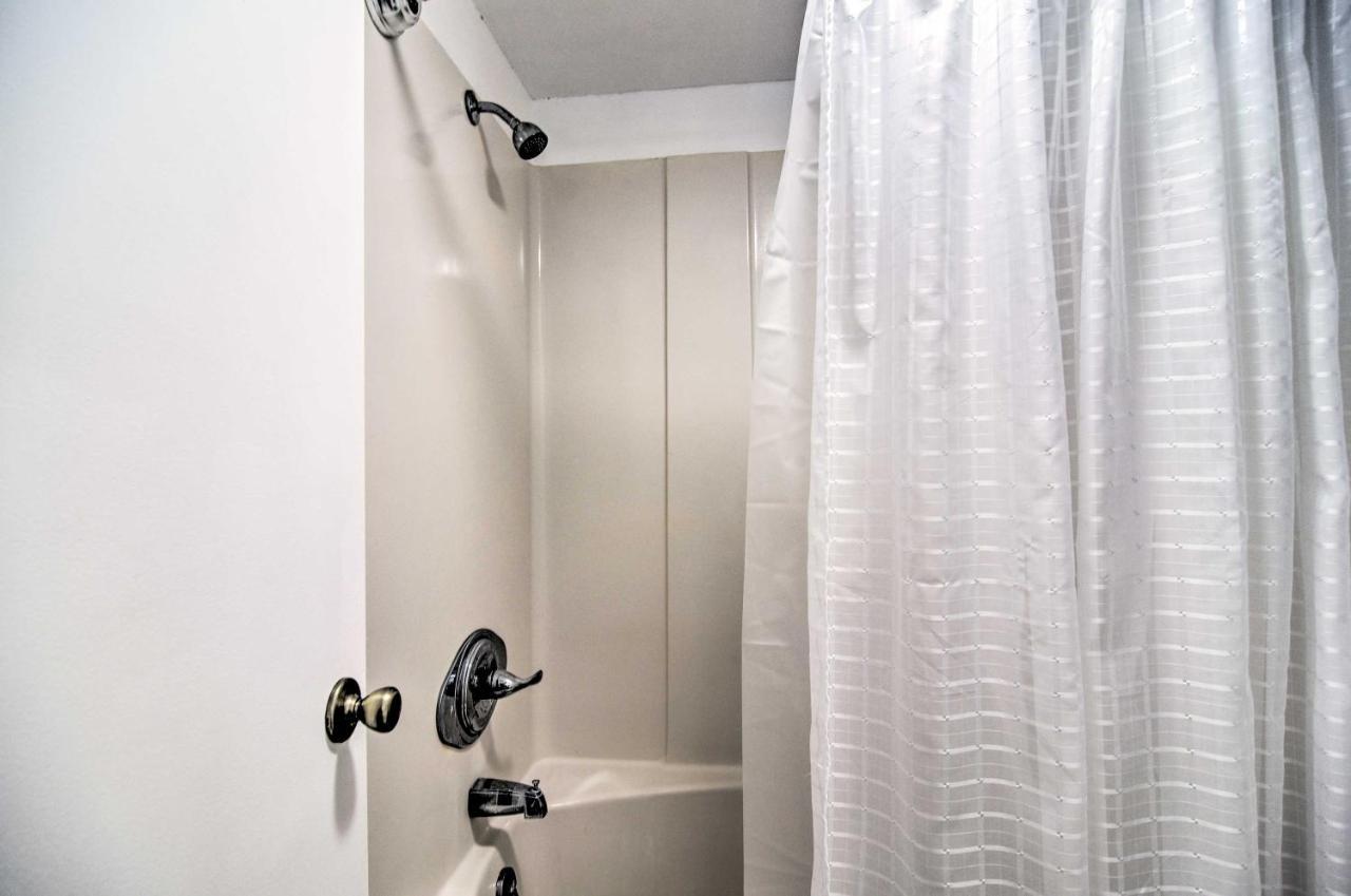 Apartment Coastal Madeira Beach - Walk To Gulf! *