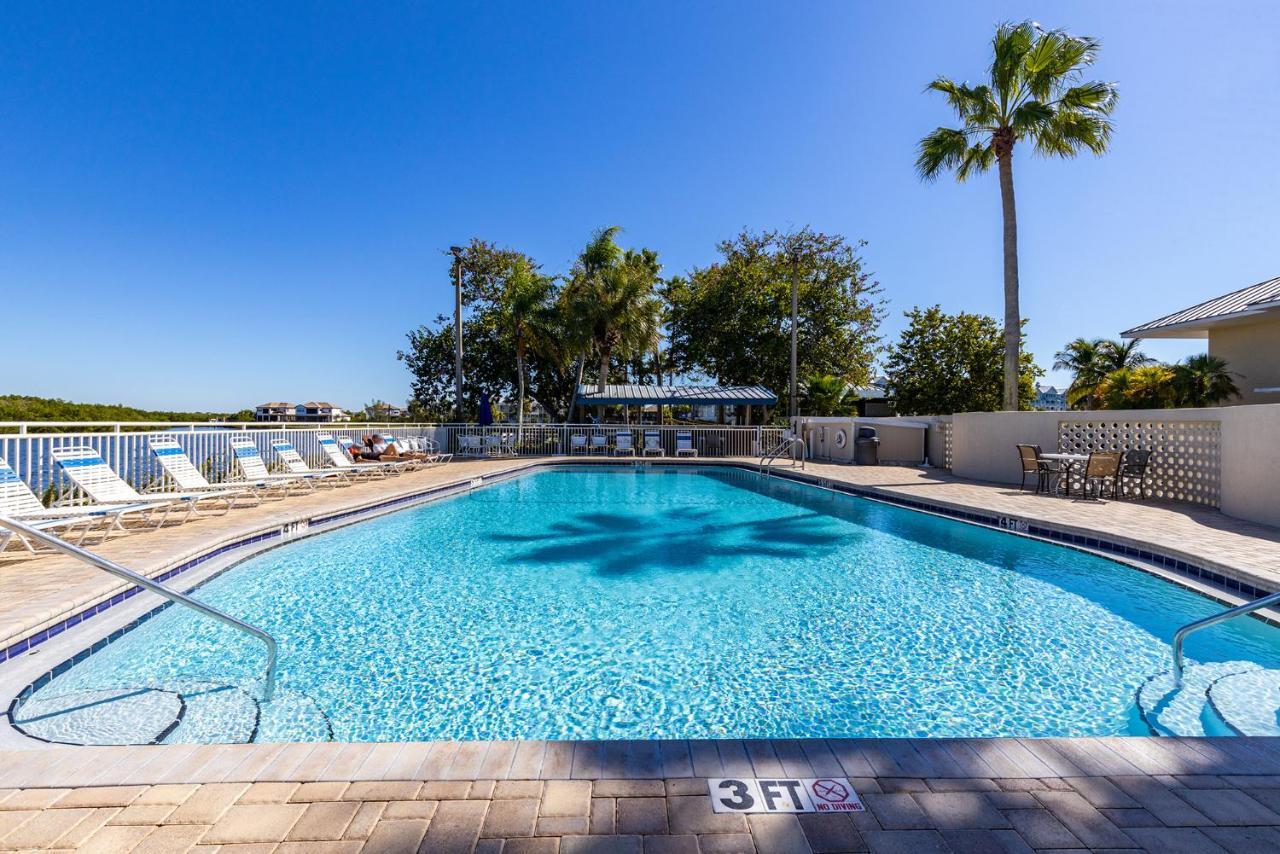 Where The Dolphins Play! Apartment Ruskin