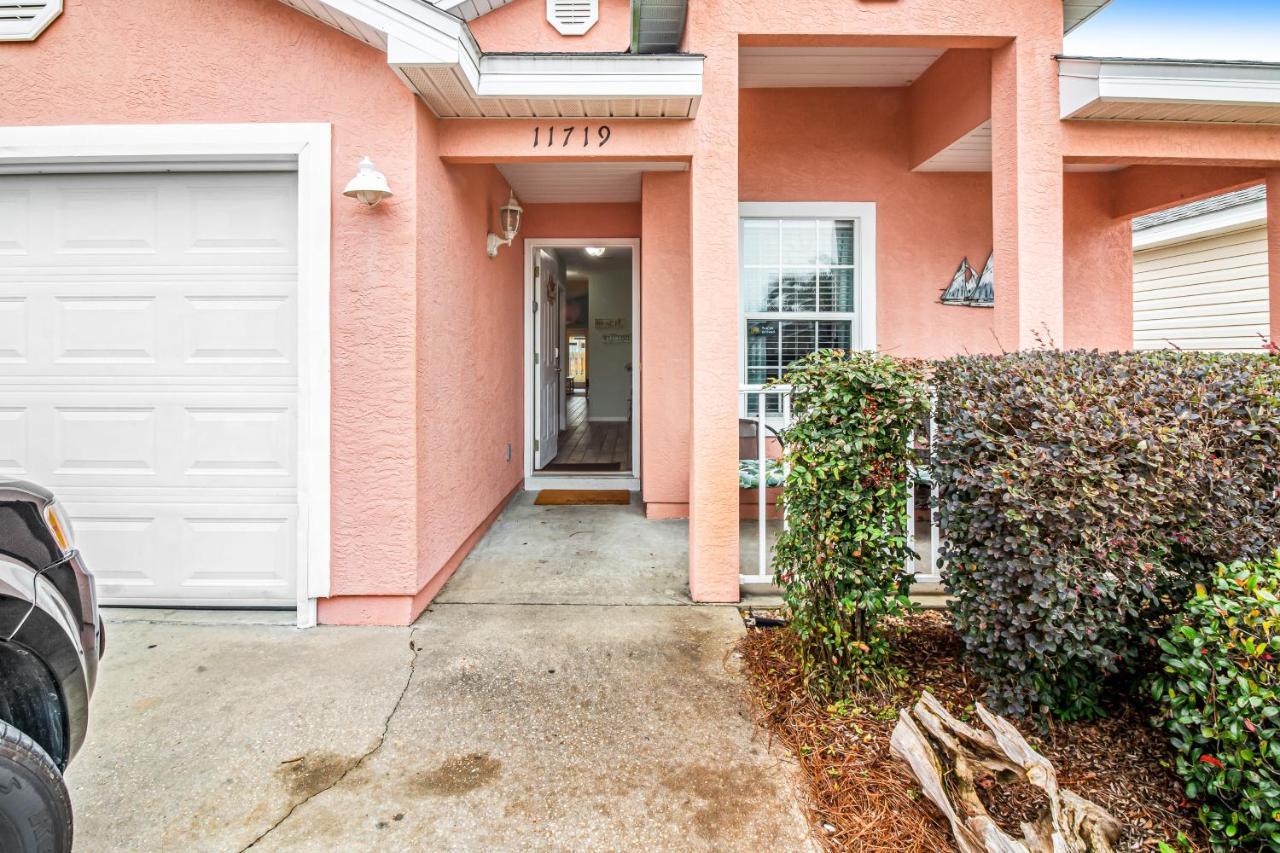 Colors Aplenty Holiday home *