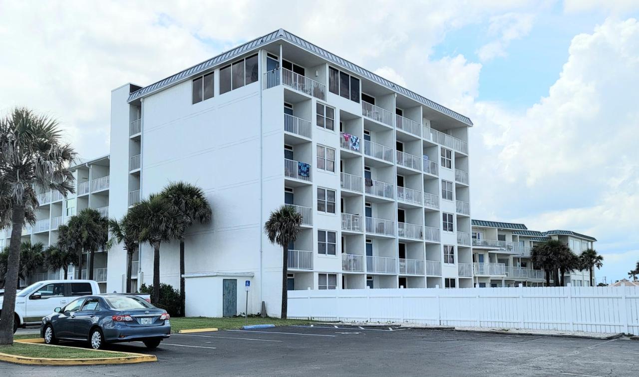 Aparthotel Oceanfront Escape With Balcony And Heated Salt Water Pool Sleeps 4 *