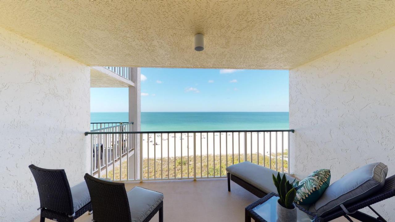 Totally Renovated Beachfront At Apollo! Marco Island
