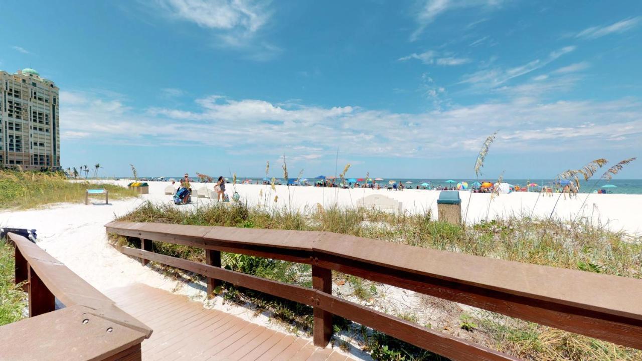 Totally Renovated Beachfront At Apollo! Marco Island
