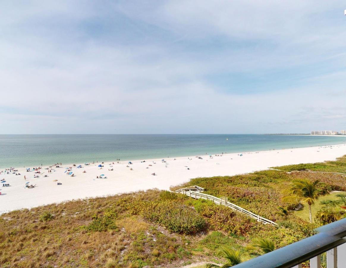Totally Renovated Beachfront At Apollo!