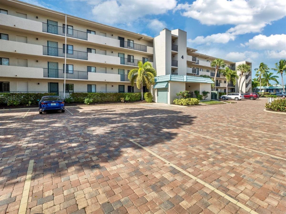 Loggerhead Cay 433 Apartment