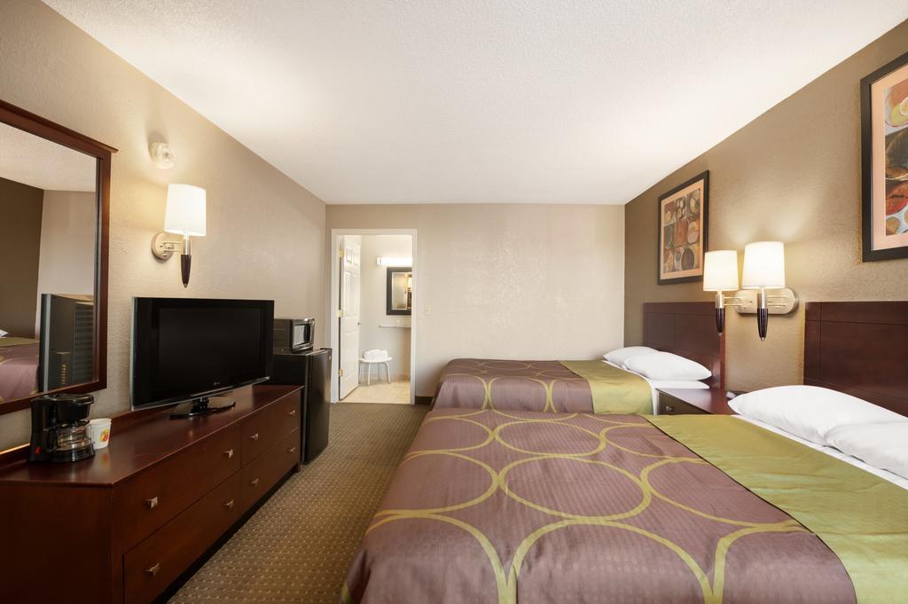 Super 8 By Wyndham Ormond 2*
