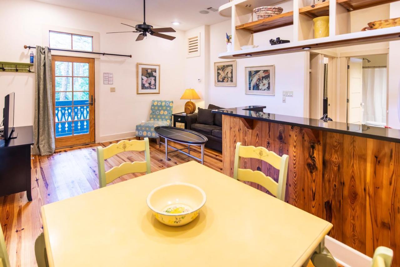 Bed & Breakfast Hibiscus Coffee & Grayton Beach