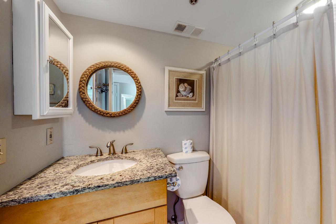 One Seagrove Place 1003 Apartment