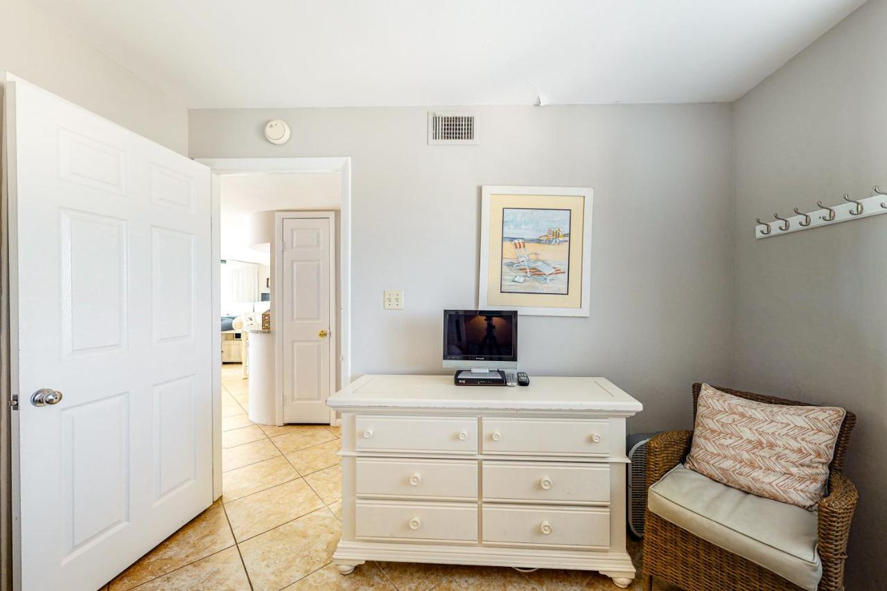 Apartment One Seagrove Place 1003 *