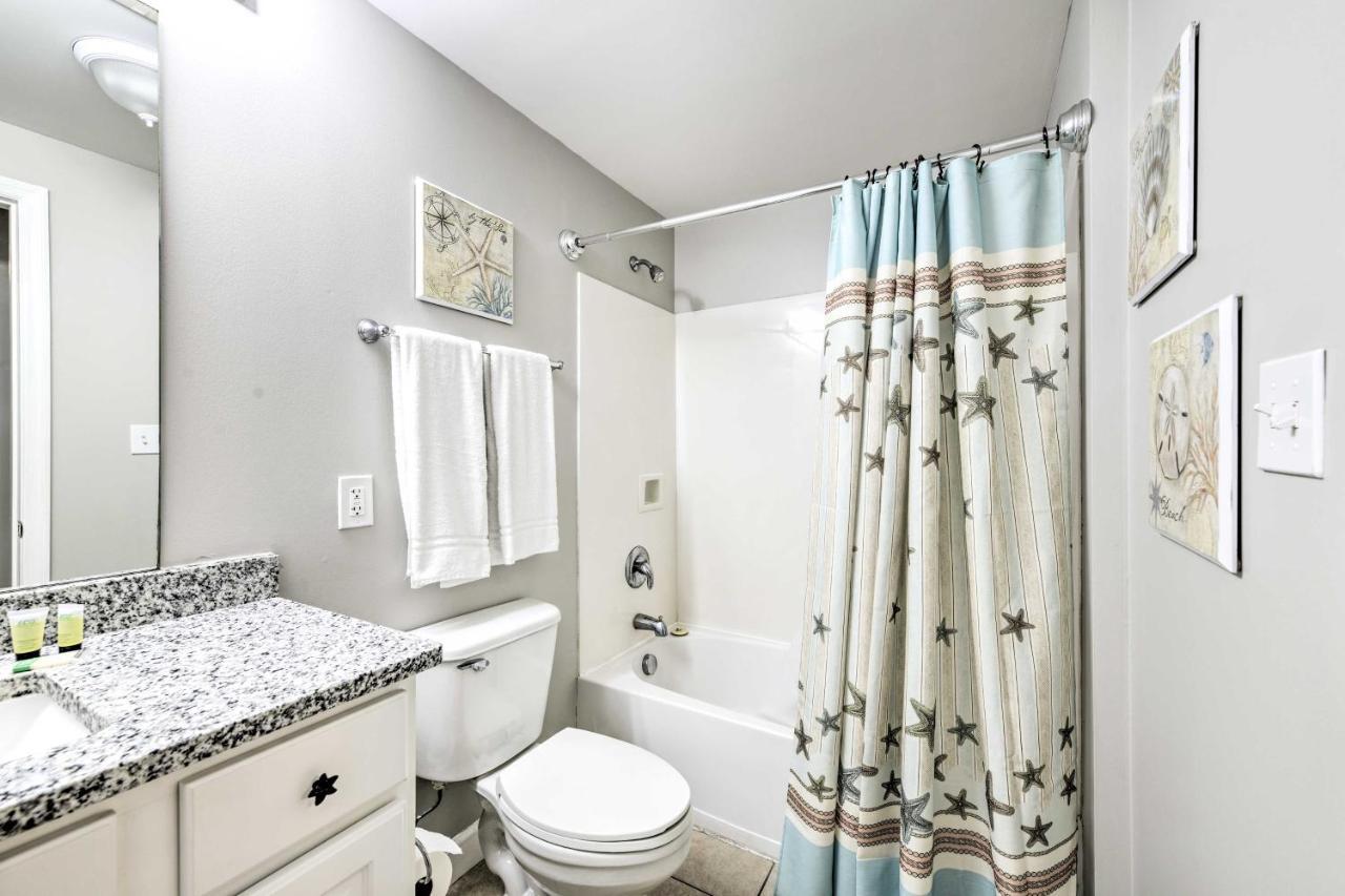 Oceanfront Panama With Pool Access!