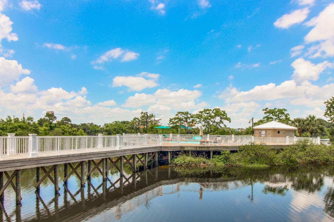 Holiday home 1404 Laketown Wharf