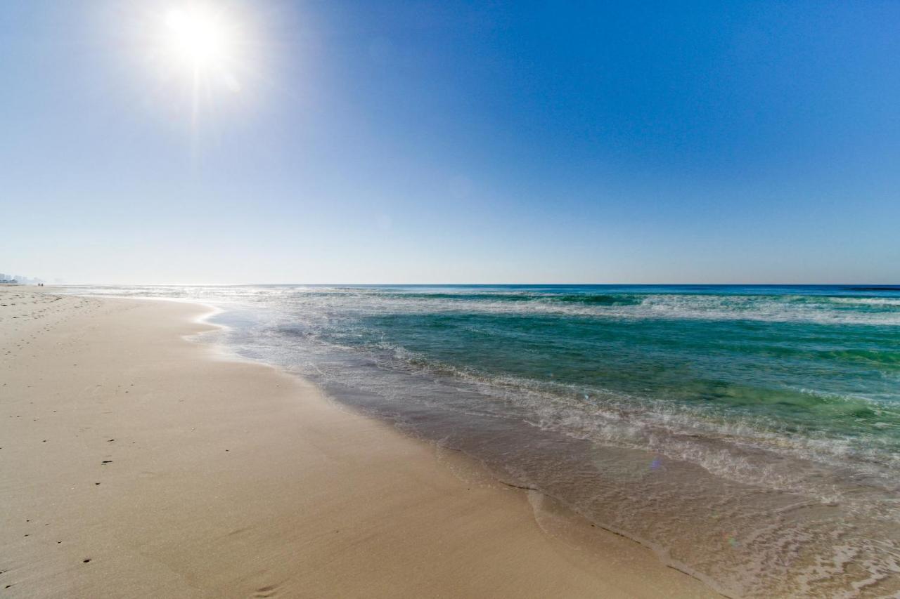 1404 Laketown Wharf Holiday home