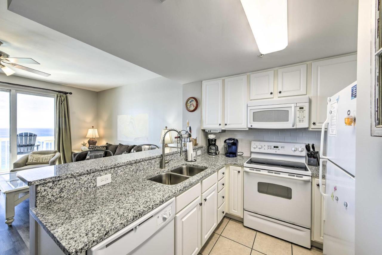 Oceanfront Panama With Pool Access!