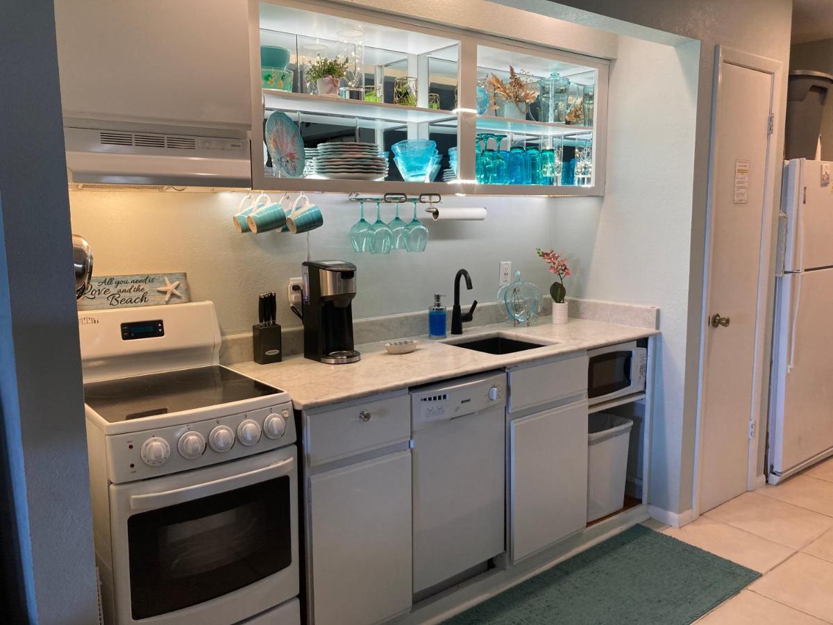 Romantic For 2-sunset Harbor Palms 1-205, Pool, Fishing Pier Apartment