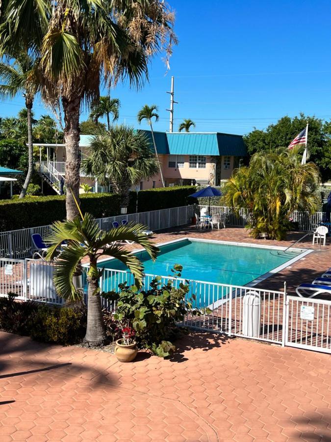 Breezy Palms Hotel 3*