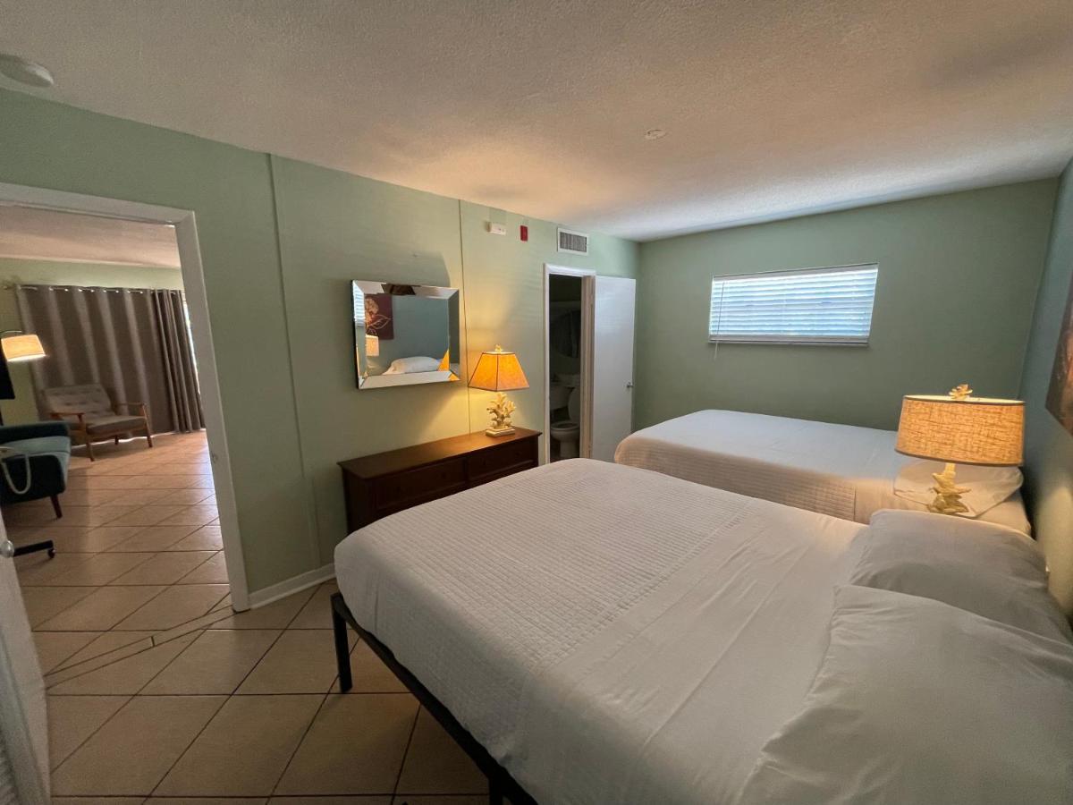 Hotel Breezy Palms 3*