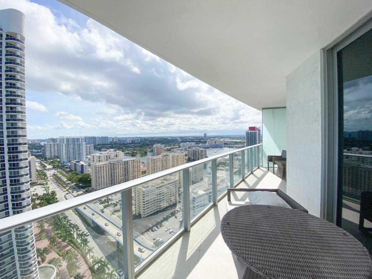 Apartment Lyfe Building - Private Apts Over The Hollywood