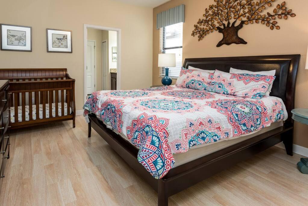 8 Bedroom Estate Near World * Davenport
