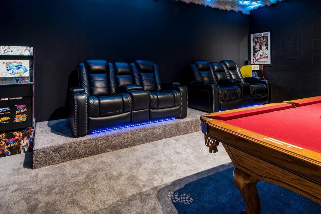 8 Bedroom Estate Near World Davenport