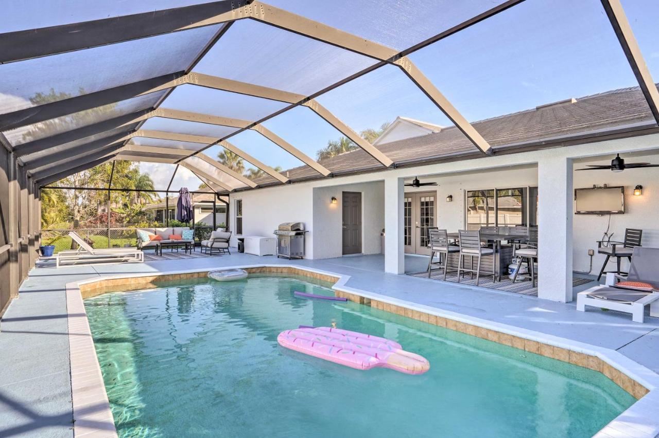 Sun-soaked Escape With Heated Pool! Holiday home