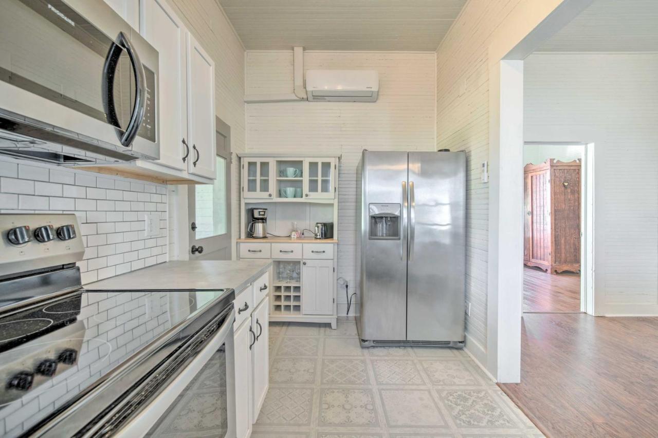 Charming 100-year-old Less Than 1 Mi To Downtown Holiday home