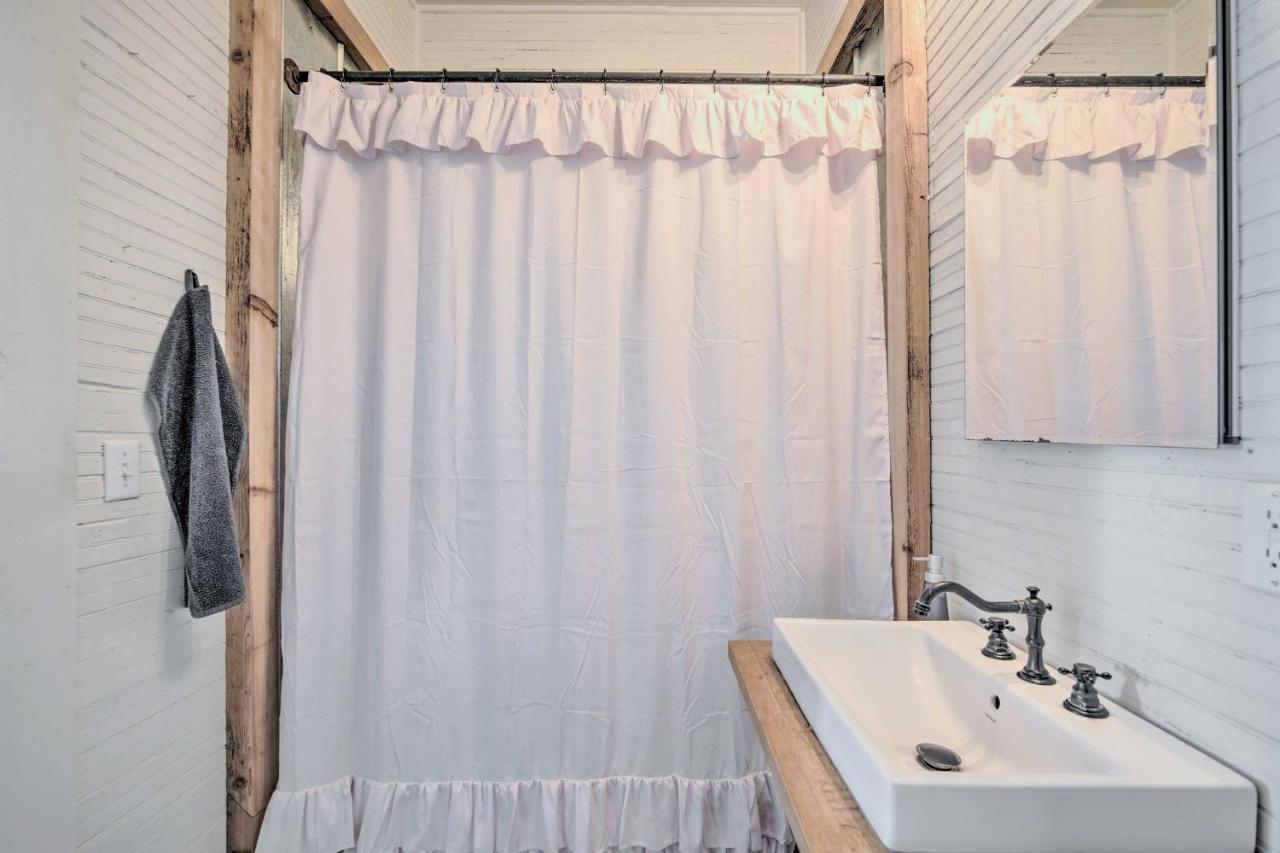 Holiday home Charming 100-year-old Less Than 1 Mi To Downtown