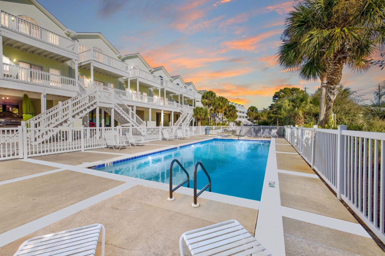 Blessings Luxe 30a Townhome 2br 3bath, Walk To Beach, Pool, Hot Tub Holiday home *