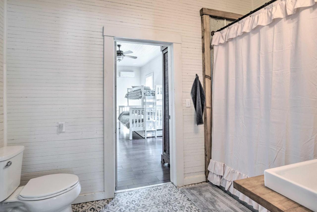 Holiday home Charming 100-year-old Less Than 1 Mi To Downtown *
