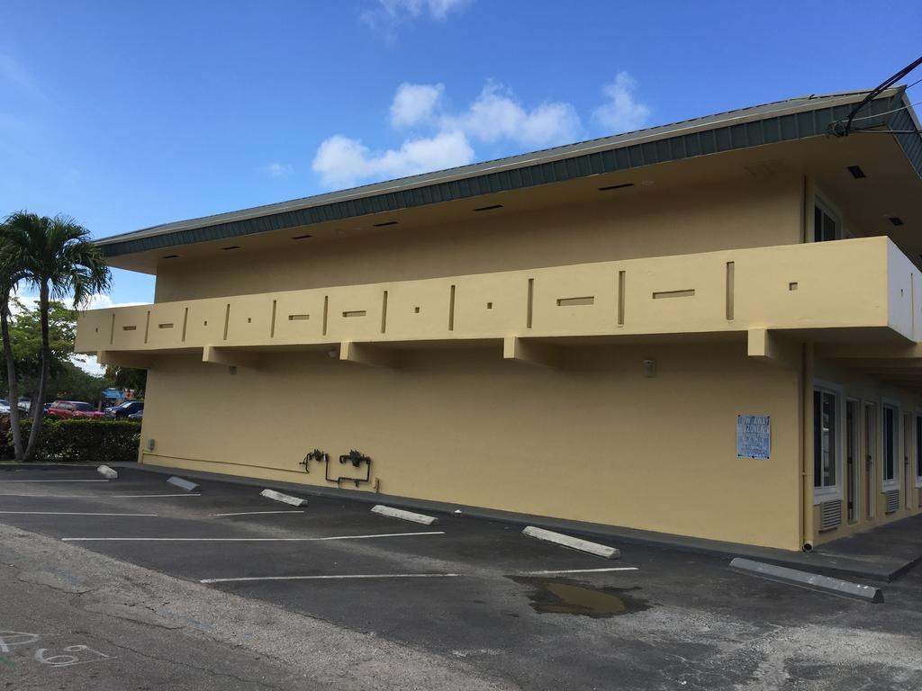 Motel Curtis &