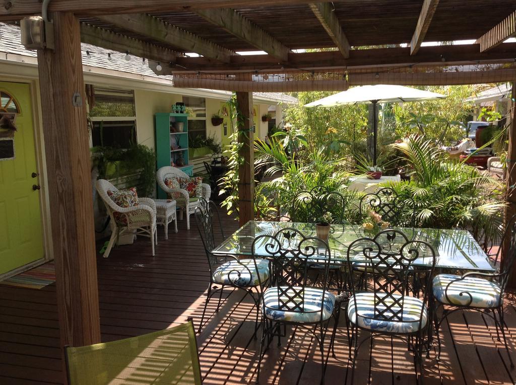 Mango Street Bed & Breakfast 3*