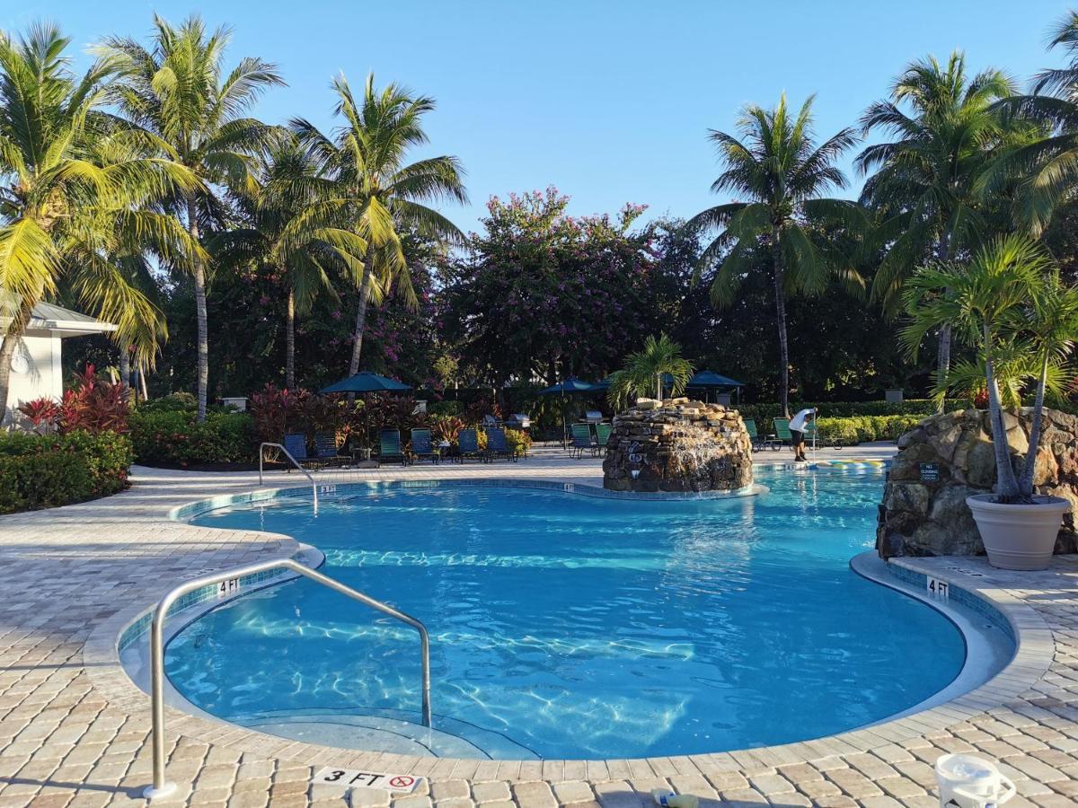 Greenlinks Luxury At Lely Golf - 3 Bedrooms Holiday home Naples