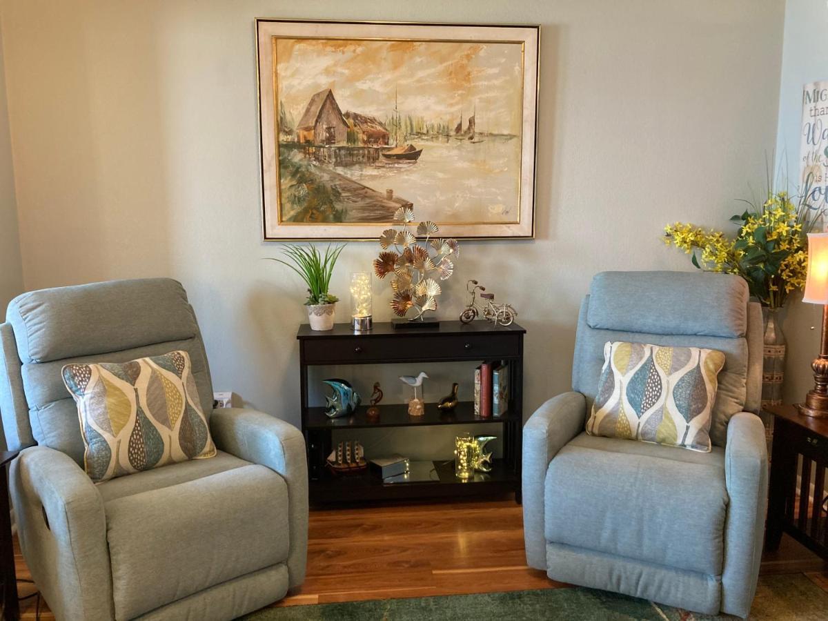 Romantic For 2-sunset Harbor Palms 1-205, Pool, Fishing Pier *