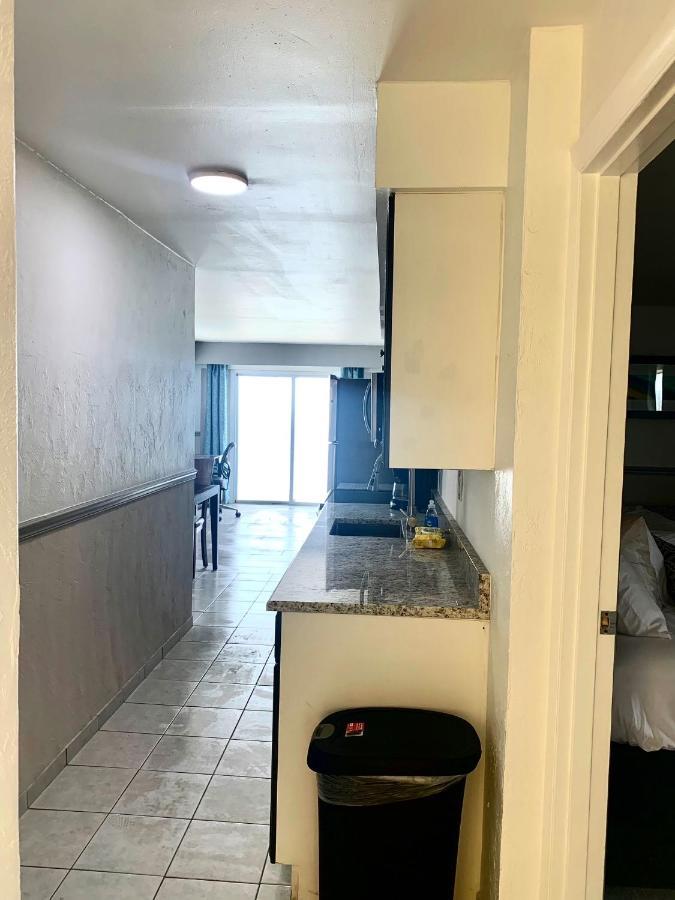 Castle Motel 2*