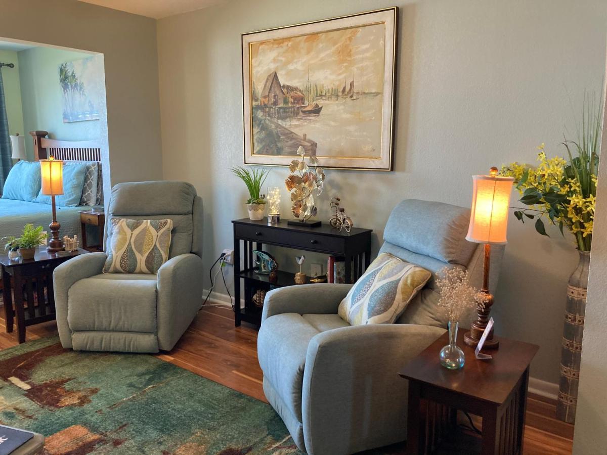 Romantic For 2-sunset Harbor Palms 1-205, Pool, Fishing Pier Apartment Navarre