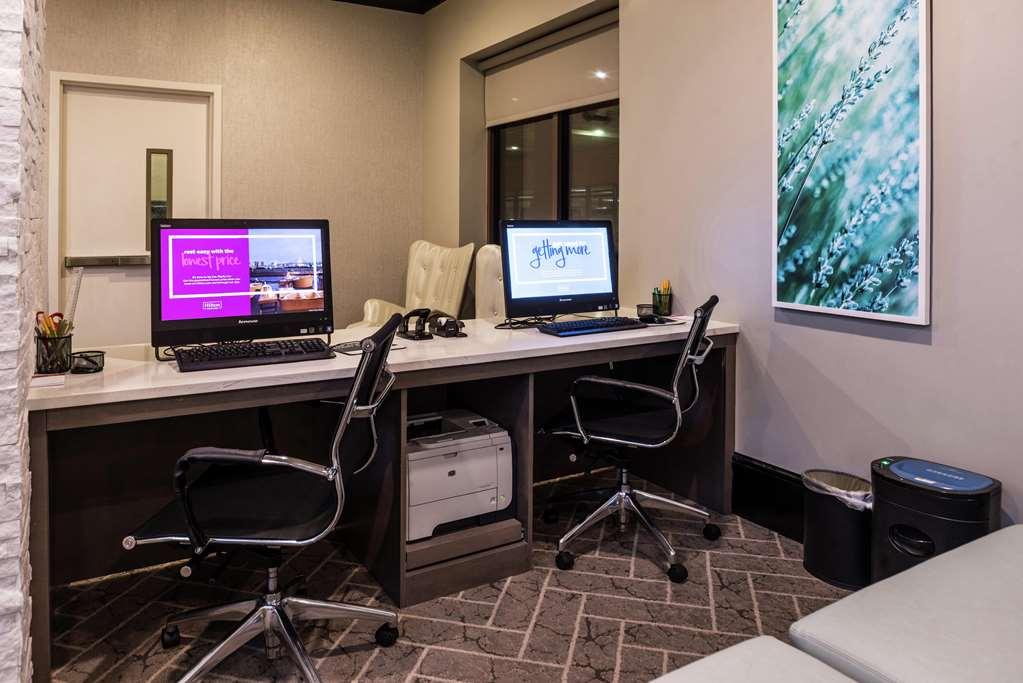 Hilton Garden Downtown Southbank Hotel 3*
