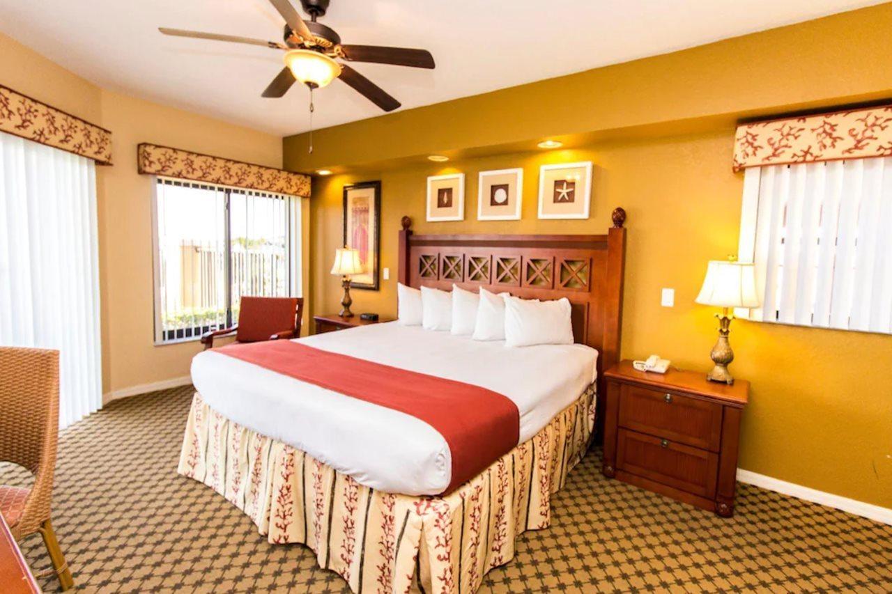 Westgate Lakes & 4*