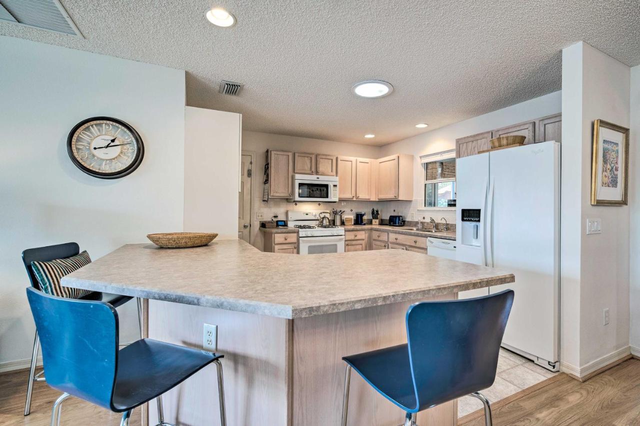 Holiday home In With Lanai And Private Hot Tub!