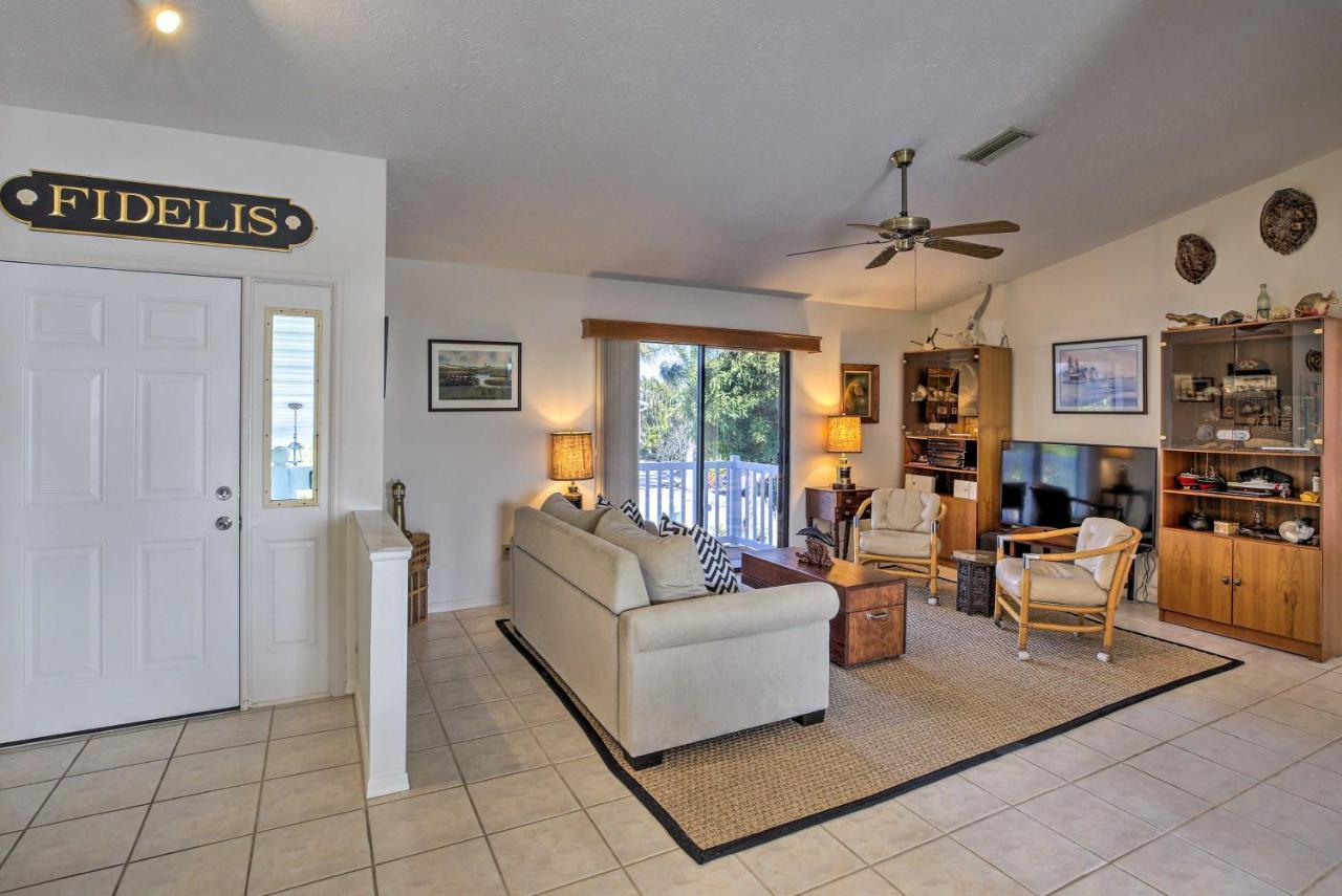 Canalfront St With Pool! Holiday home *