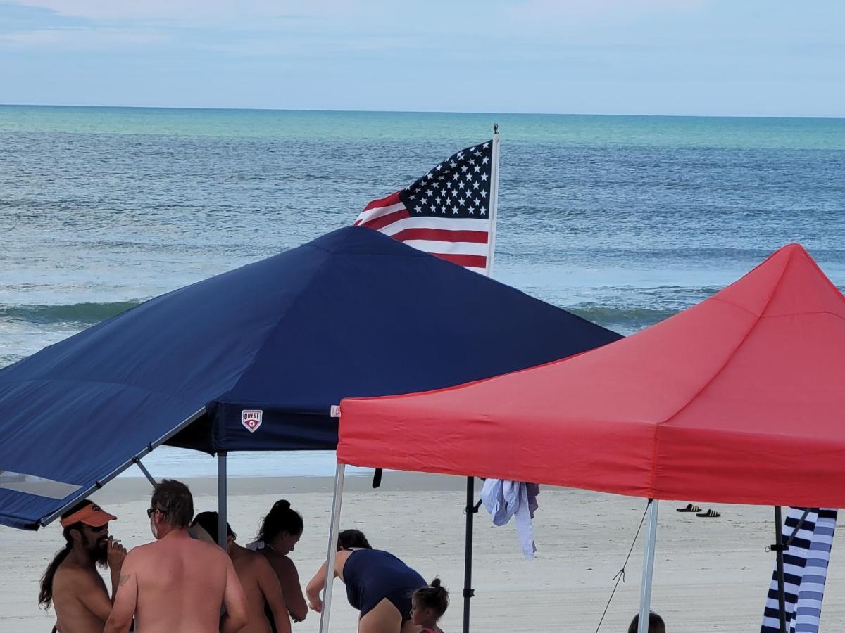 Aparthotel Oceanfront Escape With Balcony And Heated Salt Water Pool Sleeps 4 Daytona Beach