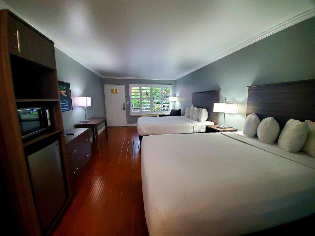 Vero & Vero I-95 (adults Only) 3* Vero Beach