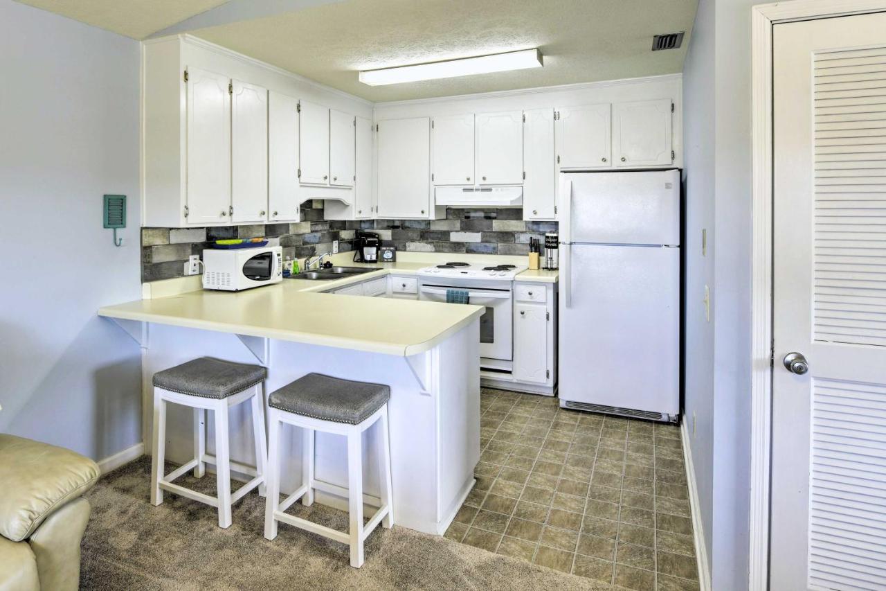 Apartment Pcb With Private Balcony And 3 Pools! *