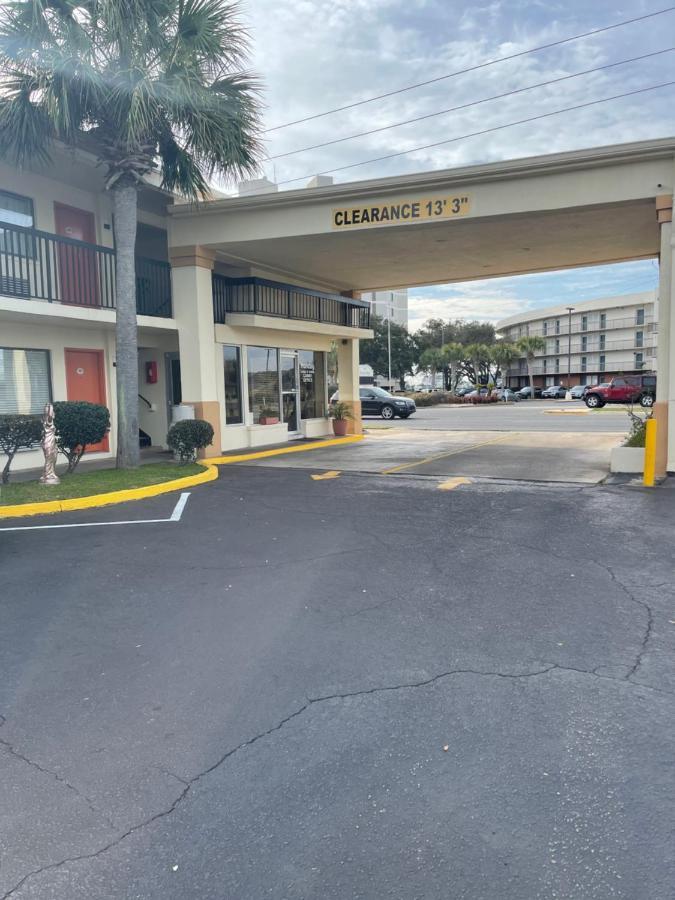 Hole The - Walton - Sunset Plaza - Nearby Beaches & Hurlburt
