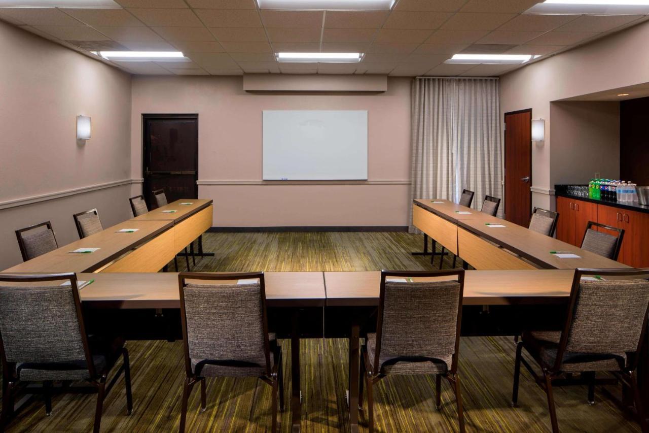 Hotel Sonesta Select Town Center 3*