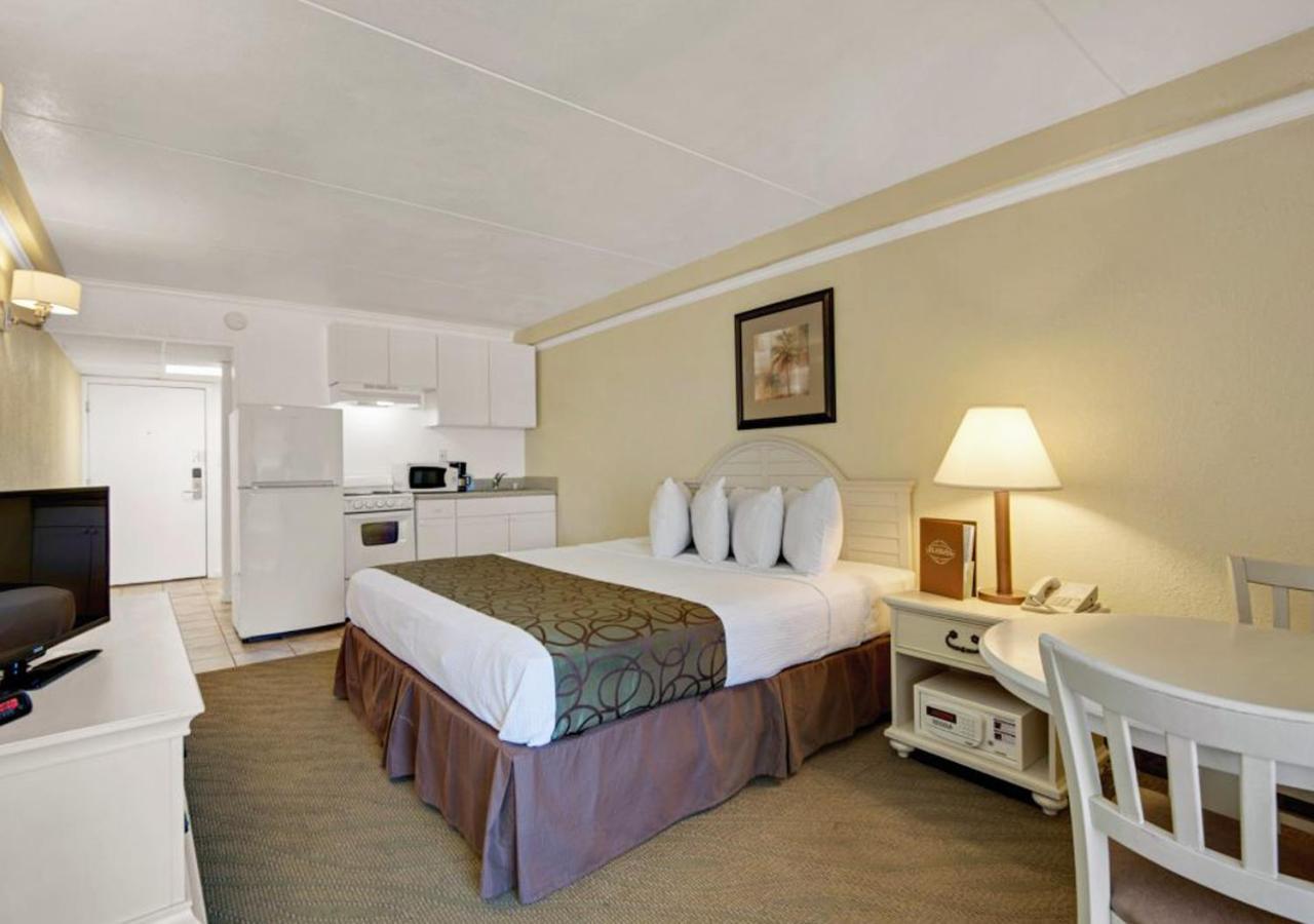 Ramada By Wyndham Panama / Beachfront Hotel Panama City Beach