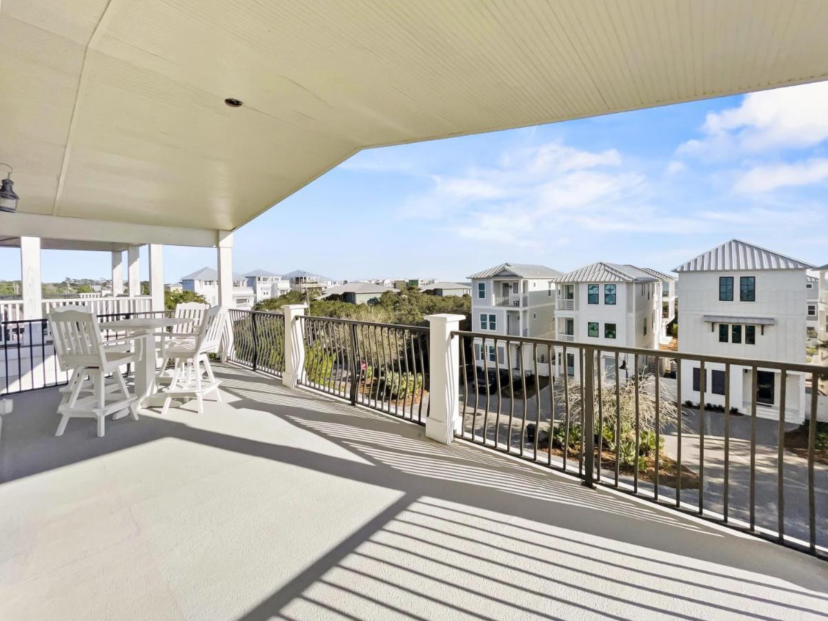 Pompano Palace Holiday home