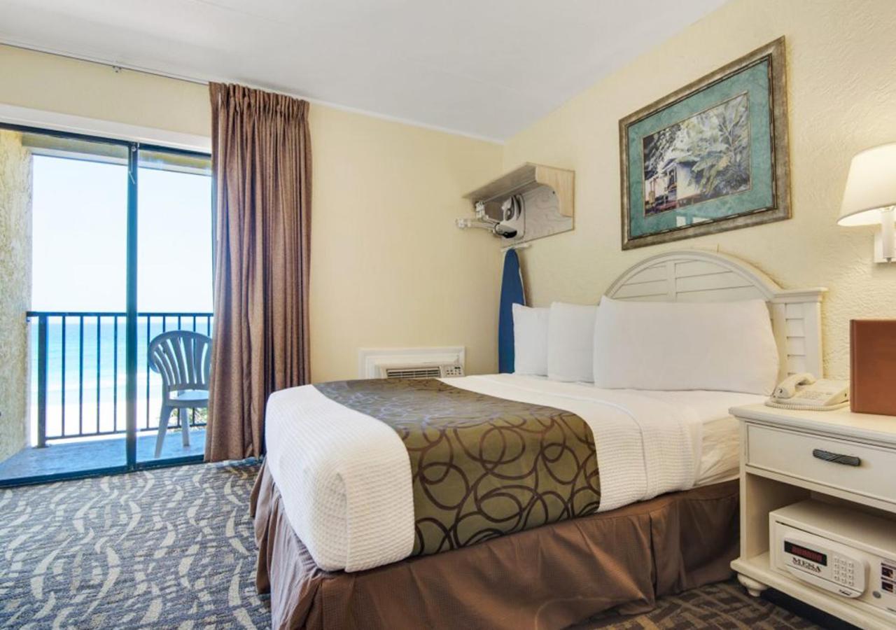 Ramada By Wyndham Panama / Beachfront Hotel