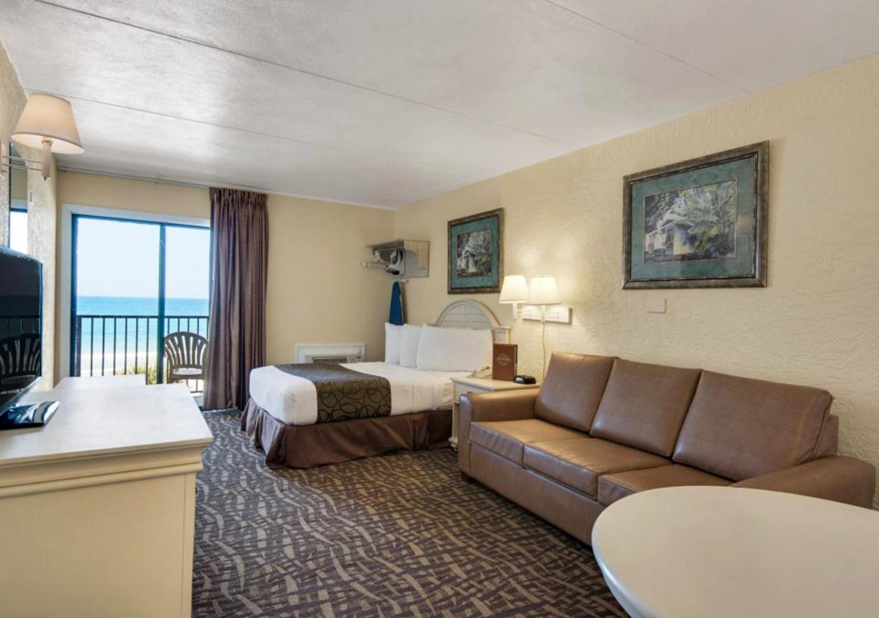 Ramada By Wyndham Panama / Beachfront