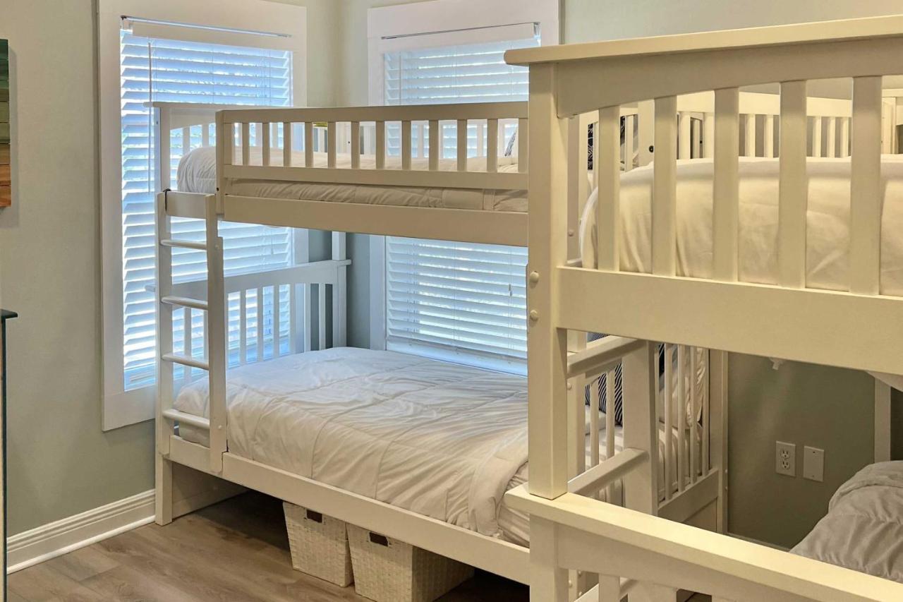 Santa Rosa With Pool Access - Half Mi To Beach! * Santa Rosa Beach