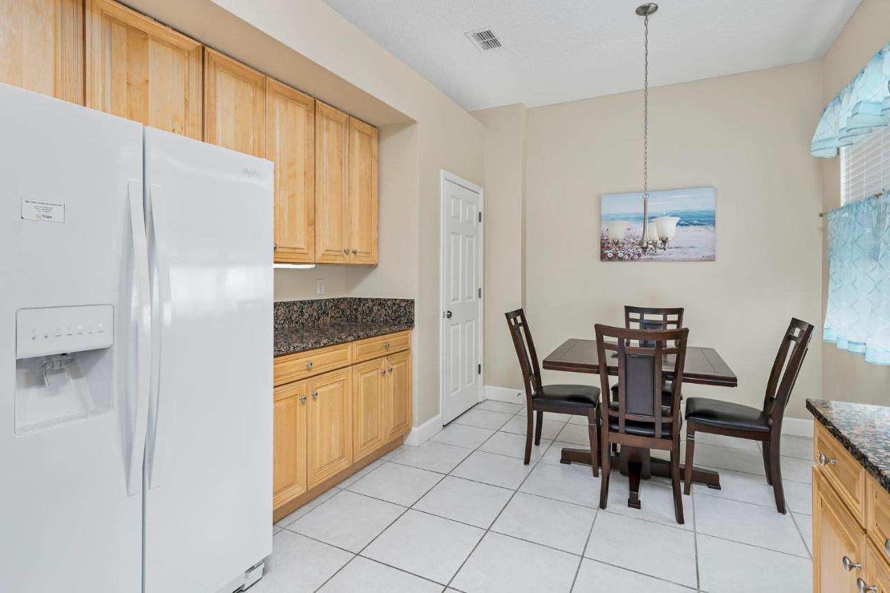 621 Cinnamon Apartment *